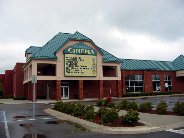 Petoskey Cinema 8 - Recent Pic (newer photo)